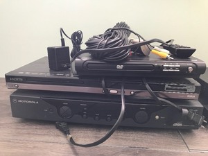 lot 345 image: Lot of electronics