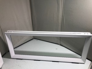 lot 418 image: 2 - Aluminum framed windows