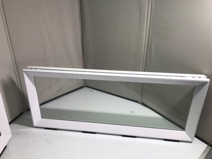 lot 421 image: 2 - Aluminum &nbspframed windows