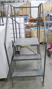 3 step rolling stairs