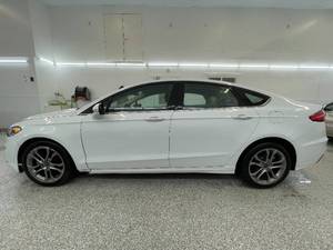 lot 1A image: 2020 Ford Fusion Sel - 32,985 MILES