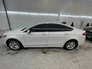 lot 10ZZ image: 2013 Ford Fusion SE