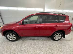 lot 15 image: 2008 Toyota Rav4 Limited - 1 OWNER