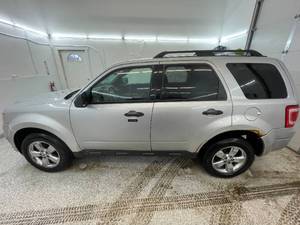 lot 7L image: 2010 Ford Escape XLT