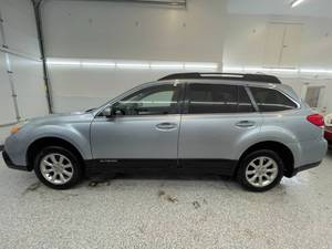 2014 Subaru Outback 2.5I Premium - AWD