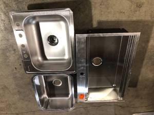 Mix lot of 4 Kitchen Sinks Stainless Steel, Customer returns Review all pictures