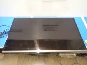 lot 46 image: Sharp&nbspLC-60SQ15U 60 TV  60 screen with 1920 x 1080 HD resolution 240Hz Refresh rate  Includes power and HDMI cable  no remote  has wifi connectivity 