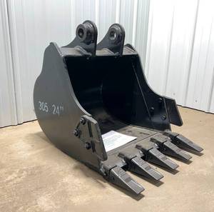 lot 194 image: Mini Excavator Bucket 24 Inch -305306