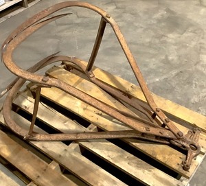 lot 303 image: Antique Hay Grapple