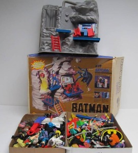 lot 55 image: Vintage BATMAN Batcave Playset wTONS of Action Figures & Accessories