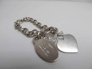 lot 83 image: Heavy Thick Signed TIFFANY & CO Sterling Silver Bracelet wHeart
