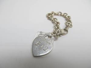lot 84 image: Heavy Thick Signed TIFFANY & CO Sterling Silver Bracelet wHeart