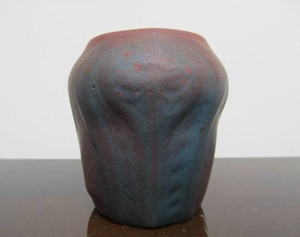 lot 90 image: Vintage Signed VAN BRIGGLE Art Pottery Small Vase