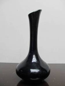 lot 102 image: Signed VAN BRIGGLE Art Pottery Bud Vase