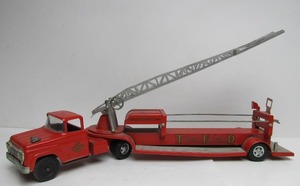 lot 106 image: Nice Vintage 1950s-60s era TONKA Fire Department Ladder Truck