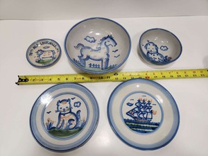 lot 139 image: Great Lot of Vintage 1960s M.A. HADLEY Louisville Stoneware