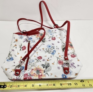 lot 148 image: Excellent Genuine Italian Fioretta Leather Purse