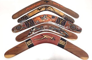 lot 185 image: Lot of 5 Wooden Australian Boomerangs