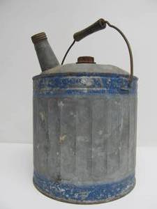 lot 121 image: Small Antique 1920s Metal Gas Can