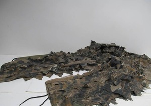 lot 128 image: Excellent Scent-Lock Ghillie Suit Hunting Pants