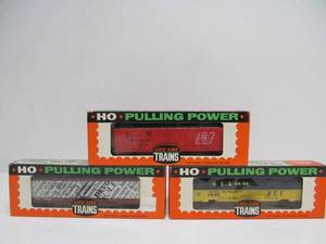 lot 131 image: Lot of 3 Mint in Box LIFE-LIKE Vintage HO Scale Pulling Power Train Cars