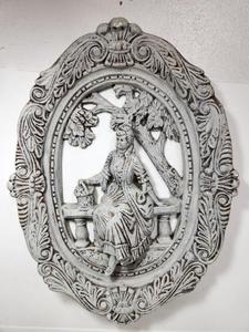 lot 220 image: Large Vintage Heavy Plaster Victorian Style Wall Sculpture