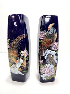 lot 227 image: Very Nice Deep Cobalt Blue Signed Interpur Japanese Porcelain Vases wBirds
