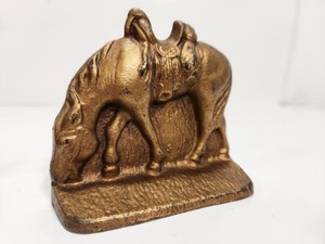 lot 228 image: Antique 1920s Cast Iron Western Saddle Horse Bookends