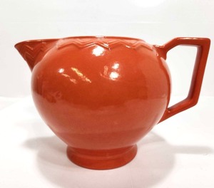 lot 240 image: Excellent Vintage RED WING Chevron Pitcher - Orange