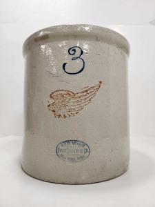 lot 243 image: Excellent Antique Red Wing Stoneware 3 Gallon Crock