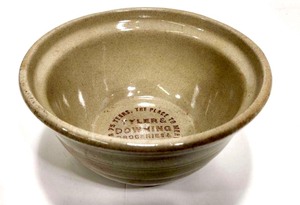 lot 248 image: Vintage Stoneware Advertising Mixing Bowl - Tyler & Downing Groceries & Meats