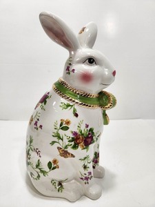 lot 263 image: Vintage Royal Albert 1960s Old Country Rose Porcelain Rabbit Statue