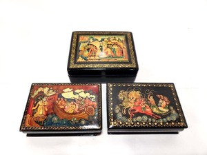 lot 277 image: 3 Small Hand Painted Russian Lacquered Wood Boxes