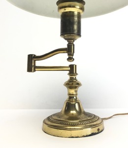 lot 339 image: Vintage Heavy Brass PianoDesk Lamp wUFO Shade