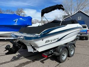 lot 3 image: 2019 Bryant 210 MN 4612 LV