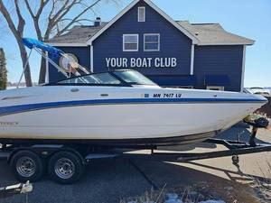 lot 7 image: 2018 Monterey M6 MN 7417 LU