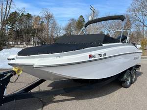 lot 15 image: 2019 Bryant 19 Sportabout MN 1701 LW