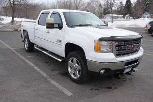 lot 1 image: 2014 GMC Sierra 2500 HD Texas Edition Crew Cab 6.6L DURAMAX Diesel Pick Up Truck