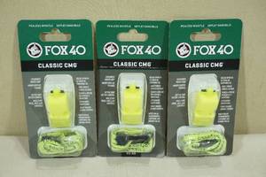 lot 48 image: 3 Fox 40 Pealess Whistles -Classic CMG