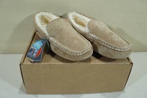 lot 151 image: Lamo Womens Callie Moccasin Slipper -Size 10
