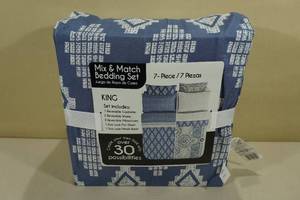 lot 154 image: Style2 Mix & Match 7-Piece King Bedding Set