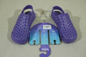 lot 199 image: Totes Solbounce Slip-Ons -Kids Size 1112