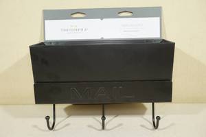 lot 205 image: Threshold 10 Matte Black MailKey Holder