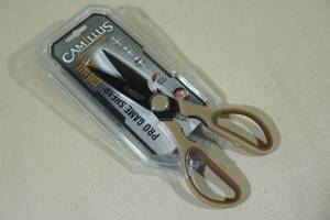 lot 16 image: Camillus Pro Game Shears