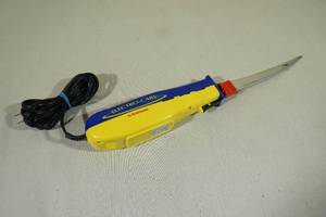 lot 21 image: Blakemore Electro-Carv Electric Knife