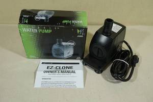 lot 32 image: EzClone Classic Water Pump 750