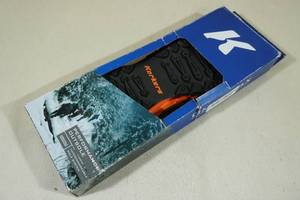 lot 48 image: Korkers Interchangeable Sole System -Size 8, SnowTrac Rubber Lug