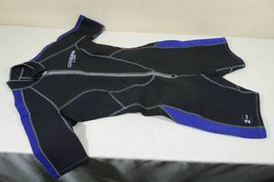 lot 85 image: Cressi Lido Ladys 2mm Wet Suit -Medium3