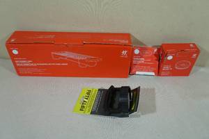 lot 152 image: Assorted Kitchen Products -Zwilling Bun Warmer Log, 2 Vacuum Adaptor for Blender Cup