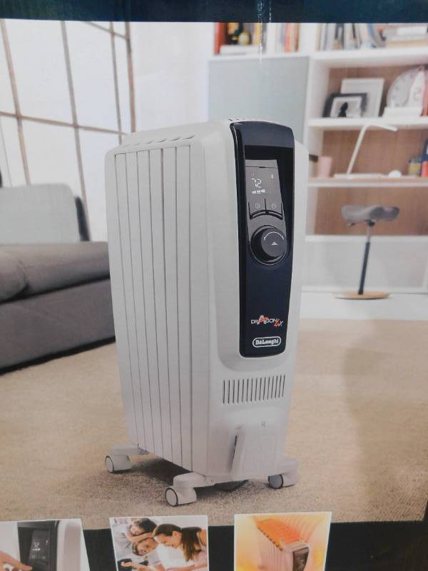 DeLonghi 1500-Watt 5120 BTU Electric Oil Filled Radiator Space Heater Quiet Full Room Comfort